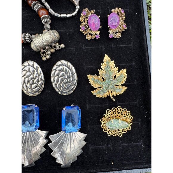 Costume Jewelry Lot Vintage - Jewelry Store Closeout Lot #11 - Picture 4 of 9